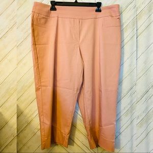 Pink cropped pants